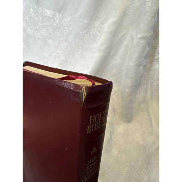 New King James Version Bible Giant Print Edition Leather. Nelson. *Read - Picture 4 of 8